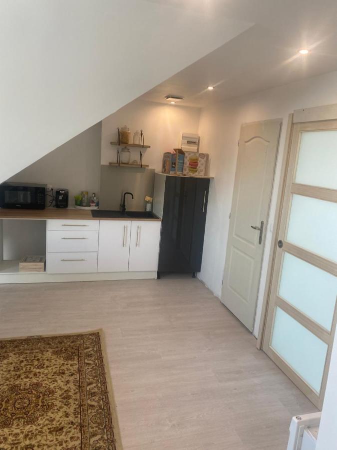 Logement Convivial, Charmant Et Spacieux Сен-Марсель Экстерьер фото